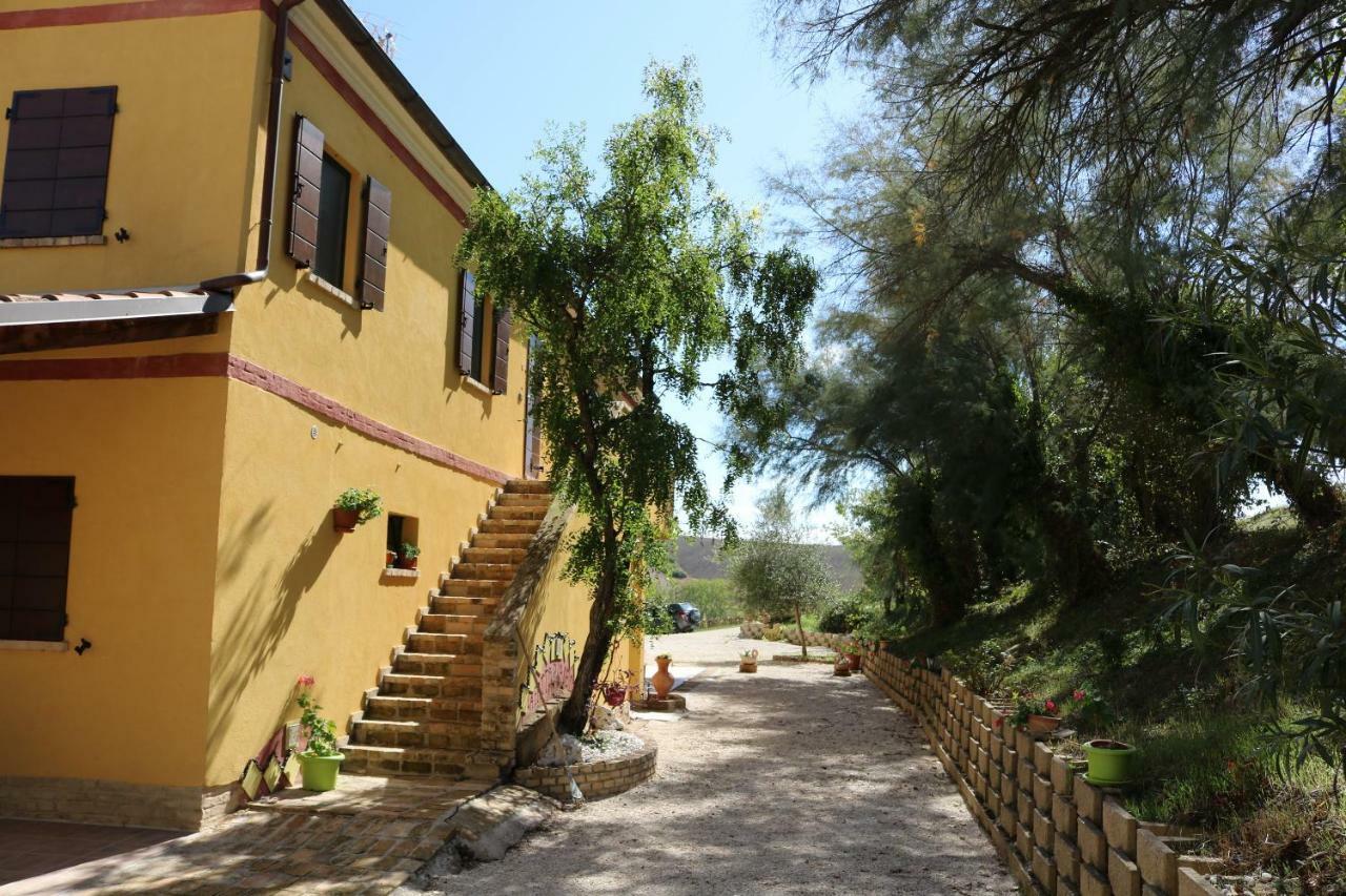 Agriturismo Fattoria Del Colle Iesi Ngoại thất bức ảnh